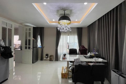 Дом в Суан Луанге, Бангкок, Таиланд с 3 спальнями  № 151701 - фото 8