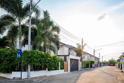 Condo in Pattaya, Thailand, 2 bedrooms № 170307 - photo 3