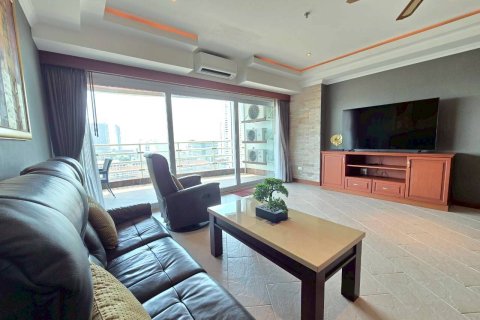 Condo in Pattaya, Thailand, 2 bedrooms № 170308 - photo 4
