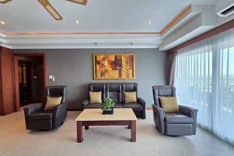 Condo in Pattaya, Thailand, 2 bedrooms № 170308 - photo 5