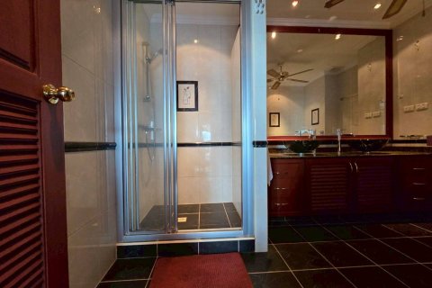 Condo in Pattaya, Thailand, 2 bedrooms № 170308 - photo 17