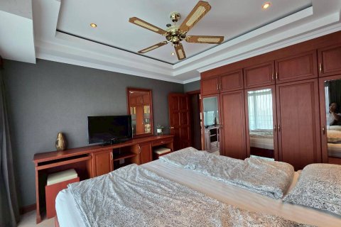 Condo in Pattaya, Thailand, 2 bedrooms № 170308 - photo 16