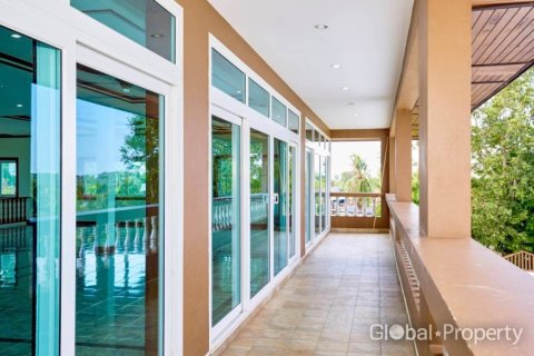 Maison à Pattaya, Thaïlande 6 chambres № 170430 - photo 8