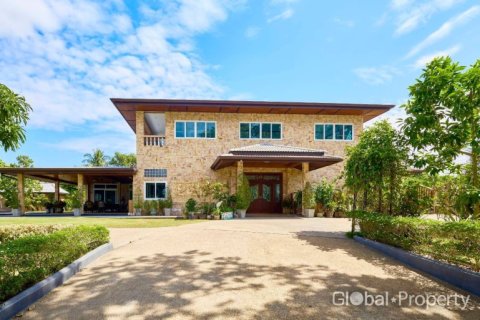 Maison à Pattaya, Thaïlande 6 chambres № 170430 - photo 3