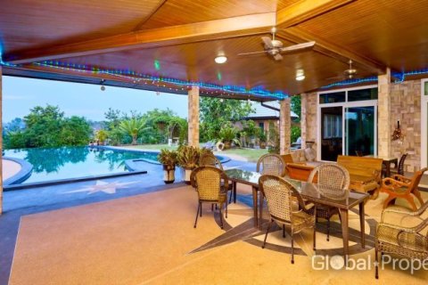 Maison à Pattaya, Thaïlande 6 chambres № 170430 - photo 6