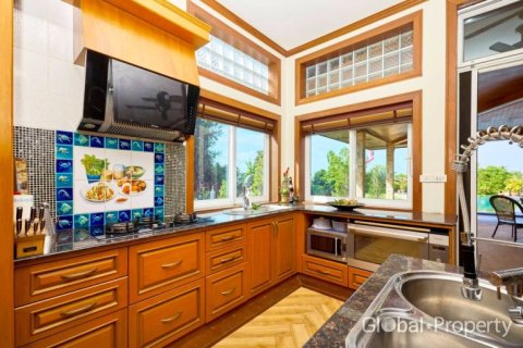 Maison à Pattaya, Thaïlande 6 chambres № 170430 - photo 15