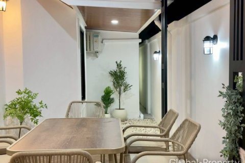 House in Pattaya, Thailand 3 bedrooms № 170427 - photo 9