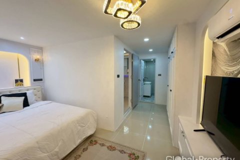 House in Pattaya, Thailand 3 bedrooms № 170427 - photo 6