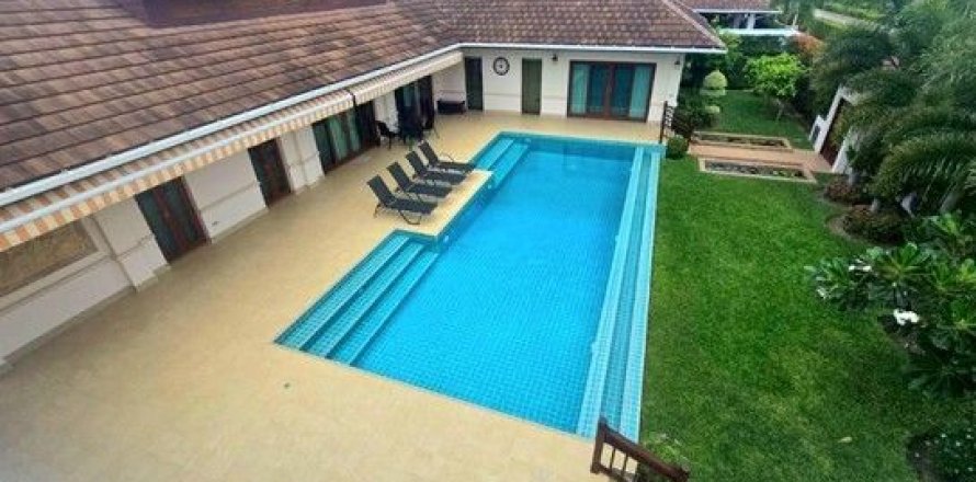 Villa in Hua Hin, Thailand 4 bedrooms № 169062