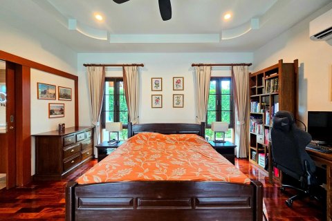 Villa in Hua Hin, Thailand 4 bedrooms № 169062 - photo 21
