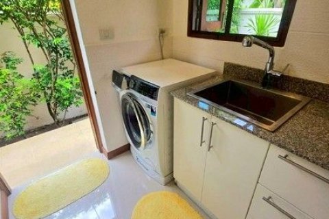 Villa in Hua Hin, Thailand 4 bedrooms № 169062 - photo 18