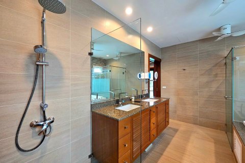 Villa in Hua Hin, Thailand 4 bedrooms № 169062 - photo 30