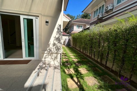House in Chiang Mai, Thailand 3 bedrooms № 162678 - photo 10