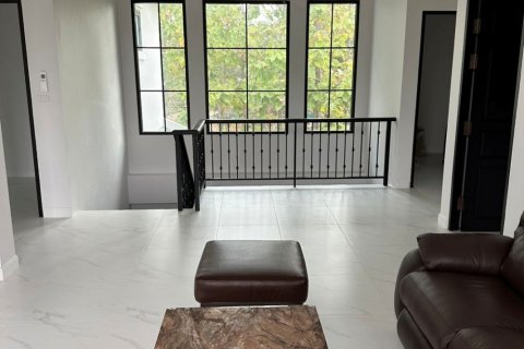 Villa in Chiang Mai, Thailand 4 bedrooms № 162684 - photo 10