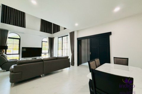 Villa in Chiang Mai, Thailand 4 bedrooms № 162684 - photo 5