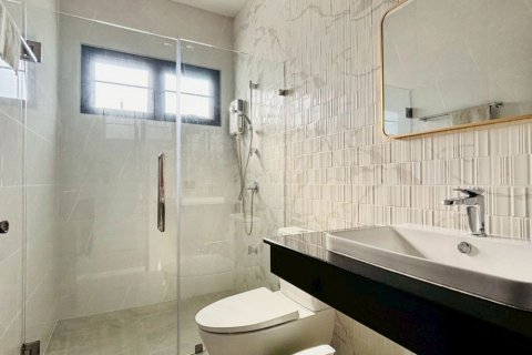 Villa in Chiang Mai, Thailand 4 bedrooms № 162684 - photo 30