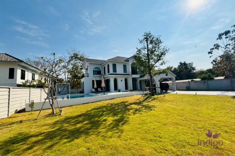 Вилла в Чиангмае, Таиланд с 4 спальнями  № 162684