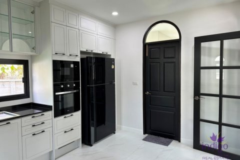 Villa in Chiang Mai, Thailand 4 bedrooms № 162684 - photo 16