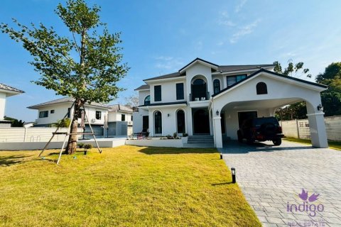 Villa in Chiang Mai, Thailand 4 bedrooms № 162684 - photo 2