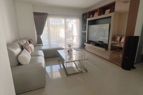 House in Chiang Mai, Thailand 3 bedrooms № 162679 - photo 14