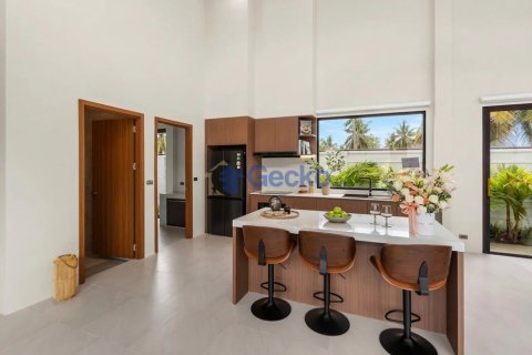 Haus in Pattaya, Thailand 3 Schlafzimmer № 196599 - Foto 4