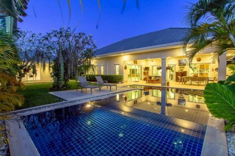 Villa in Hua Hin, Thailand 3 bedrooms № 157894 - photo 18