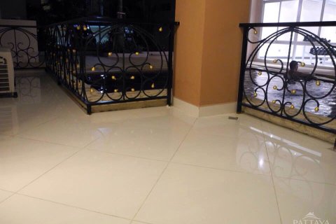 Condo on Jomtien Beach, Pattaya, Thailand, 1 bedroom  № 204095 - photo 6