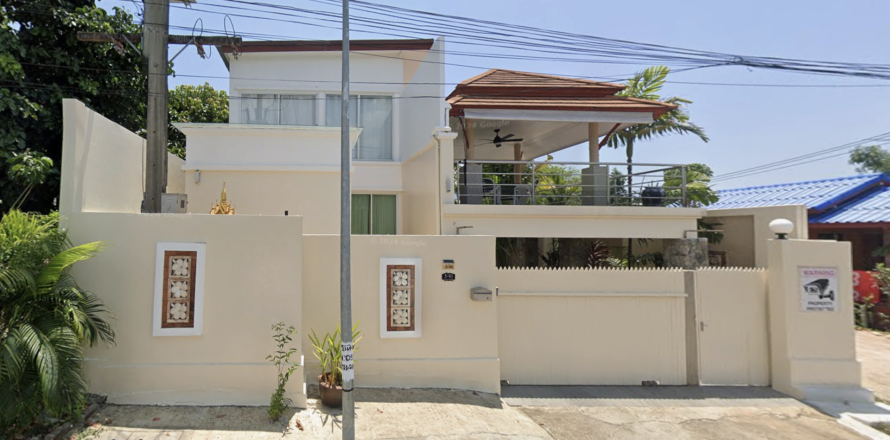 Villa in Phuket, Thailand 3 bedrooms № 155124