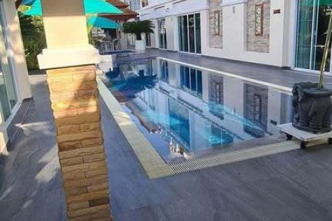 Villa in Phuket, Thailand 3 bedrooms № 155124 - photo 12