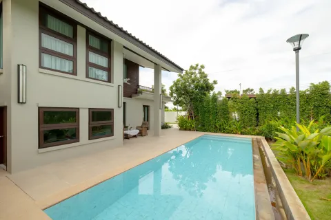 Duplex in Chiang Mai, Thailand 4 bedrooms № 155120 - photo 1