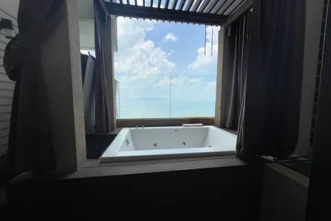 Condominio de 2 dormitorios en Jomtien Beach, Pattaya, Tailandia № 210757 - foto 19