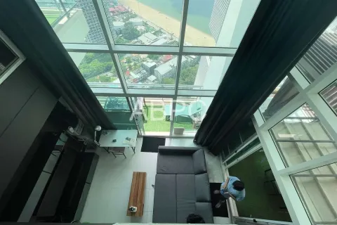Condominio de 2 dormitorios en Jomtien Beach, Pattaya, Tailandia № 210757 - foto 2