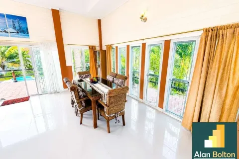 Casa de 3 dormitorios en Pattaya, Tailandia № 210761 - foto 6