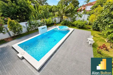 Casa de 3 dormitorios en Pattaya, Tailandia № 210761 - foto 17