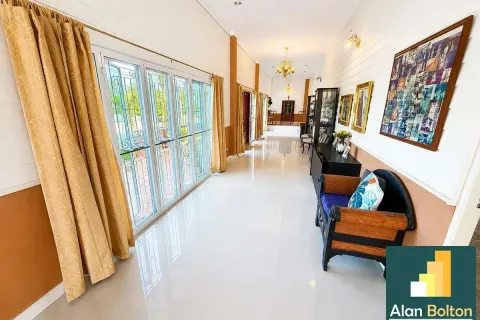 Casa de 3 dormitorios en Pattaya, Tailandia № 210761 - foto 9
