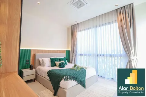 Casa de 5 dormitorios en Jomtien Beach, Pattaya, Tailandia № 210759 - foto 7