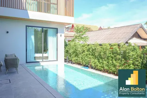 Casa de 5 dormitorios en Jomtien Beach, Pattaya, Tailandia № 210759 - foto 11