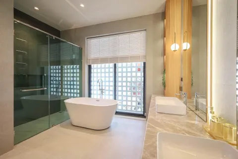 Casa de 5 dormitorios en Jomtien Beach, Pattaya, Tailandia № 210759 - foto 17