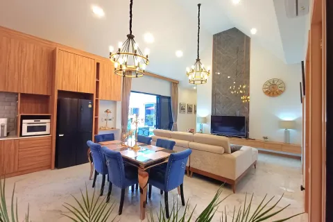 Casa de 5 dormitorios en Pattaya, Tailandia № 210760 - foto 23