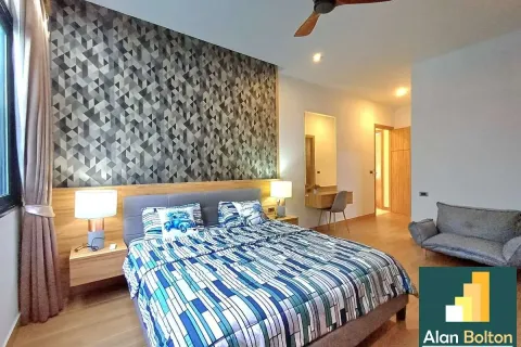 Casa de 5 dormitorios en Pattaya, Tailandia № 210760 - foto 12