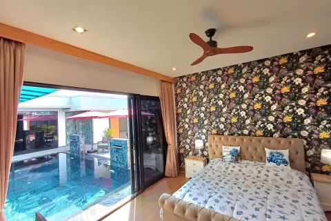 Casa de 5 dormitorios en Pattaya, Tailandia № 210760 - foto 27