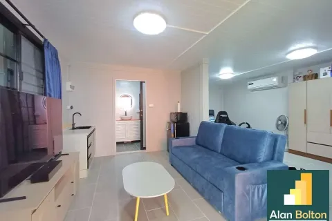 Casa de 5 dormitorios en Pattaya, Tailandia № 210760 - foto 16