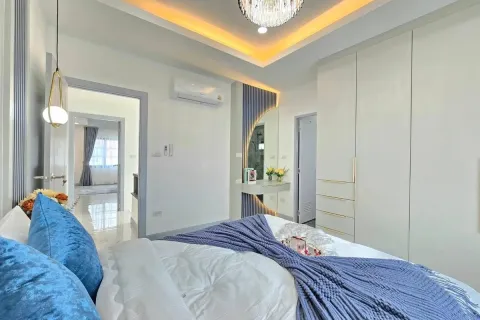 Casa de 4 dormitorios en Pattaya, Tailandia № 210756 - foto 30
