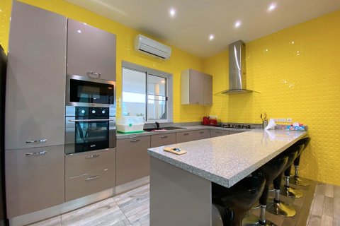 Villa in Pran Buri, Thailand 3 bedrooms № 168746 - photo 24