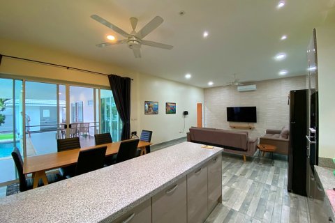 Villa in Pran Buri, Thailand 3 bedrooms № 168746 - photo 26