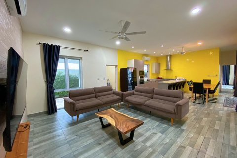 Villa in Pran Buri, Thailand 3 bedrooms № 168746 - photo 28