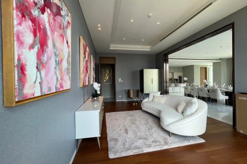 Кондоминиум с 3 спальнями в Патхум Ване, Бангкок, Таиланд № 172548 - фото 4