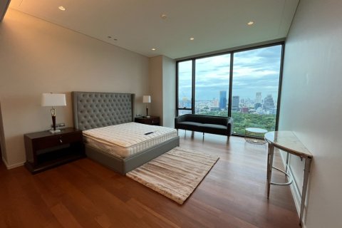 Кондоминиум с 4 спальнями в Патхум Ване, Бангкок, Таиланд № 172546 - фото 4