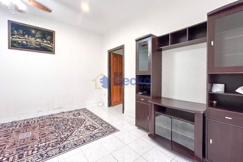 House in Pattaya, Thailand 5 bedrooms № 196526 - photo 22