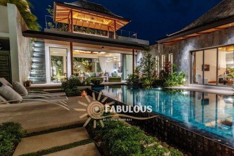 Villa in Bang Tao, Thailand 4 bedrooms № 179330 - photo 11
